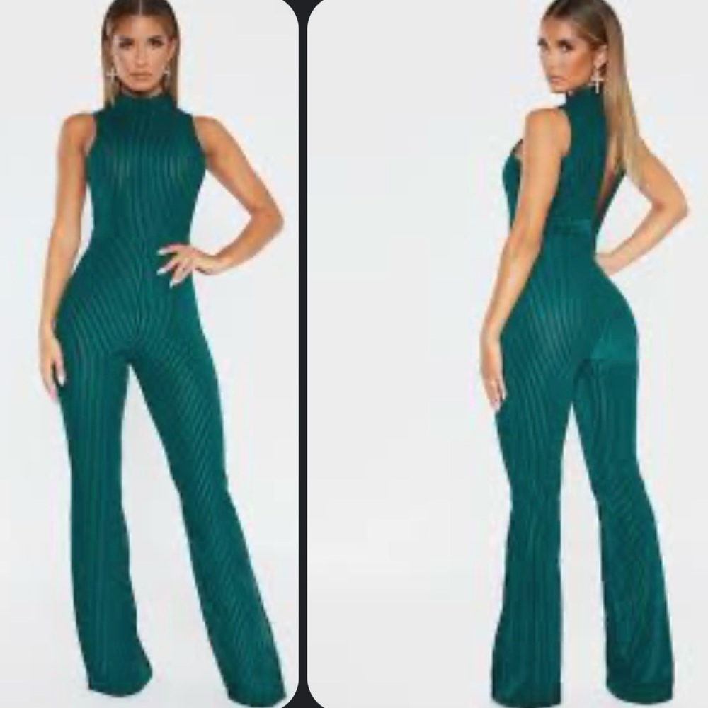 PrettyLittleThing Dark Green Pleated Jumpsuit